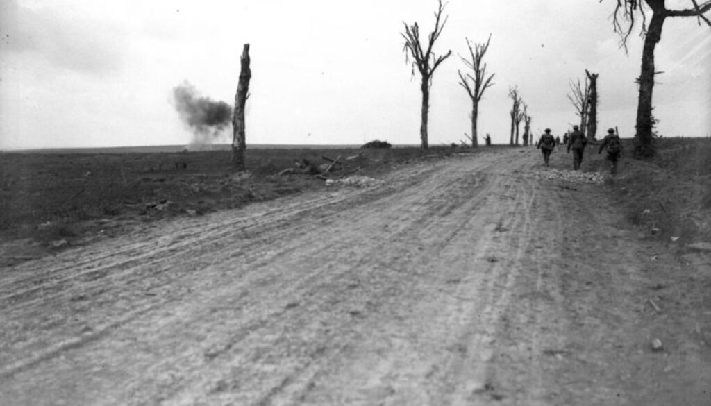 141_Canadians advancing near Remy. Advance East of Arras. 28 Aug., 1918